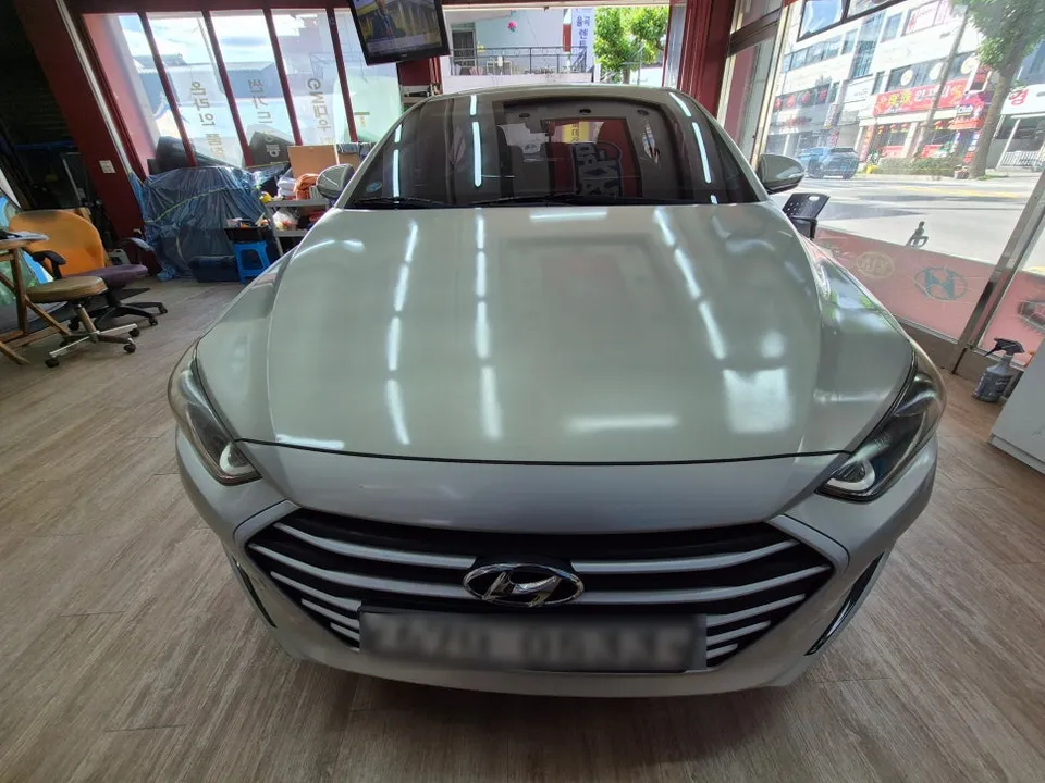 Hyundai Elantraのカーフィルム施工事例｜費用目安・仕上がり 施工写真 6