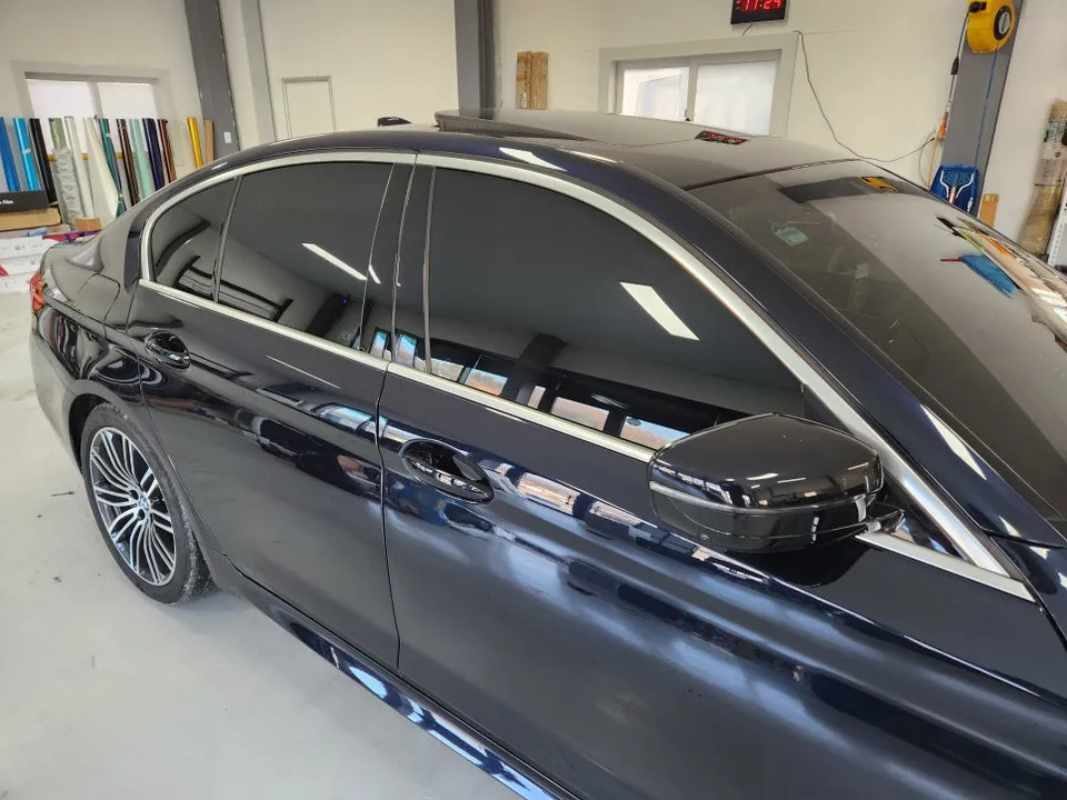 BMW 5 Series vinyl wrap - BMW 5 Series Vinyl Wrap Review: Cost & Results photo 3