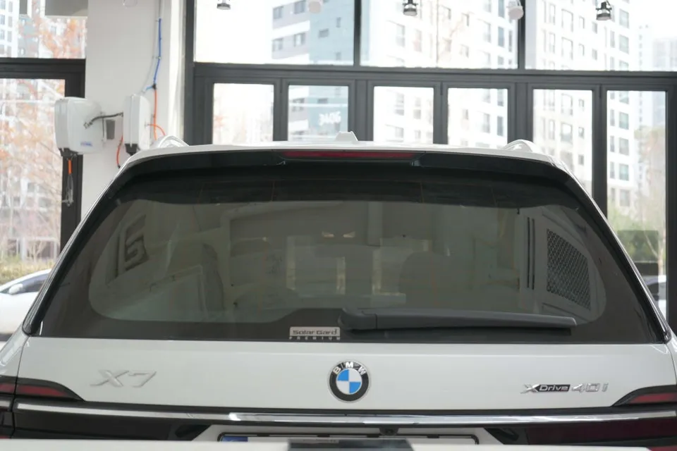 BMW X7のカーフィルム施工事例|費用目安・仕上がり 施工写真 3-1