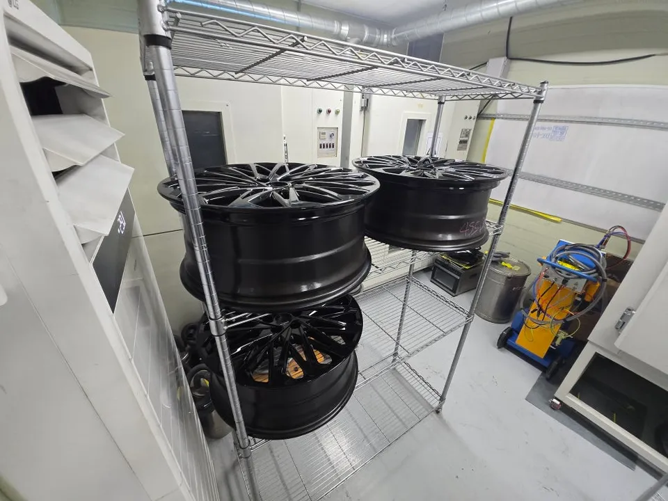 Hyundai Palisade wheel repair - Hyundai Palisade Wheel Repair Review — Black Gloss Finish photo 5