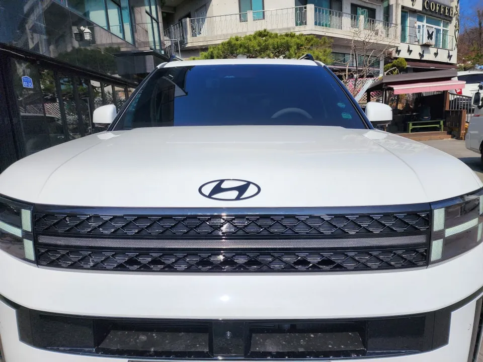 Hyundai Santa Fe MX5 body kit - Hyundai Santa Fe MX5 Body Kit Installation Review photo 3