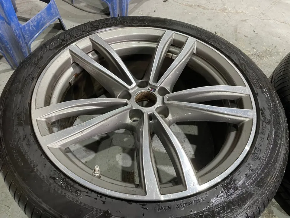 BMW 6GT wheel repair - BMW 6GT Wheel Repair & Painting Review - Gloss Black Finish photo 4