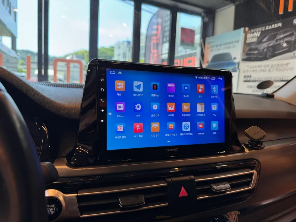 KiaのAndroid Auto・CarPlay取付事例 施工写真 4-1