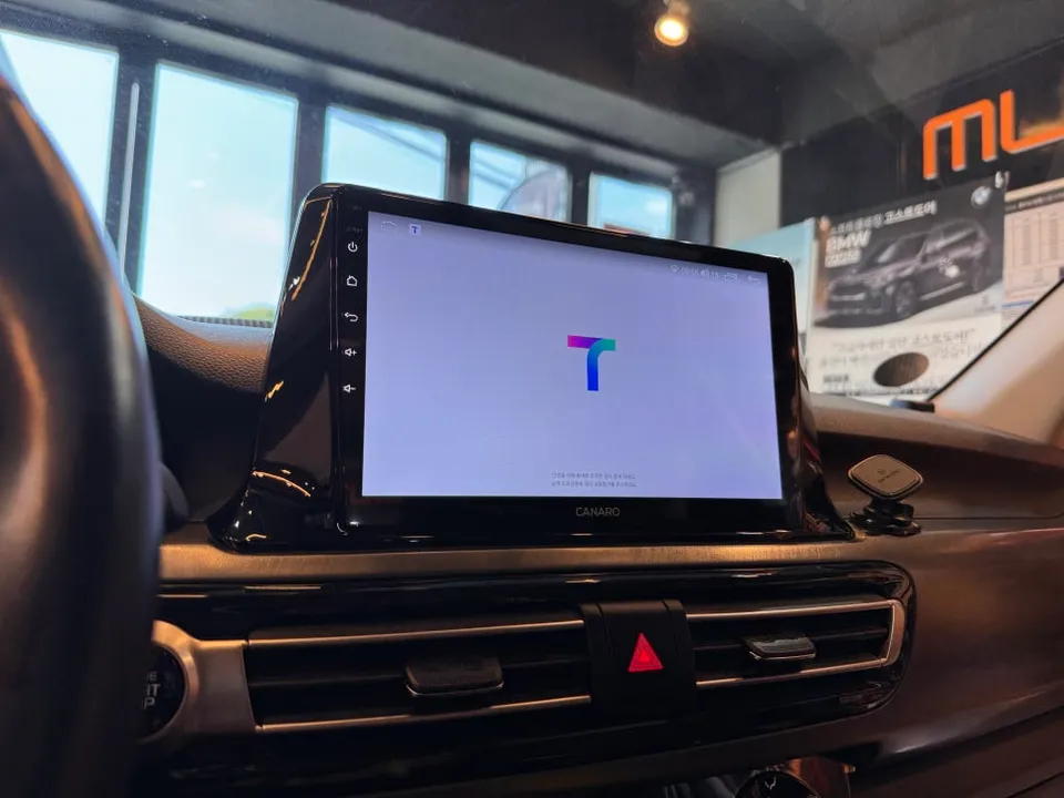 KiaのAndroid Auto・CarPlay取付事例 施工写真 4-2