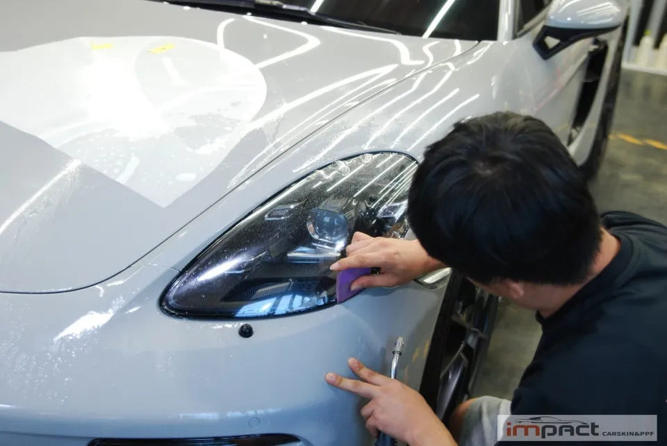 ポルシェ 718 Boxster GTS ヘッドライトPPF施工事例|費用目安・仕上がり 施工写真 2-2