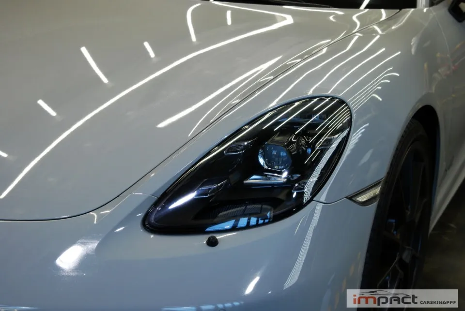 ポルシェ 718 Boxster GTS ヘッドライトPPF施工事例|費用目安・仕上がり 施工写真 3-2