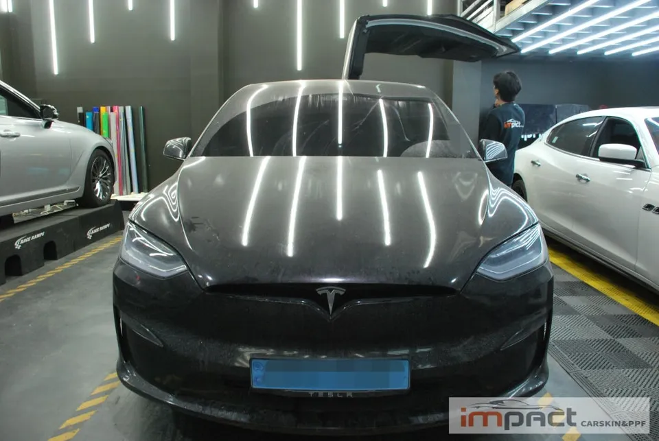 Tesla Model Xのカーラッピング事例｜費用目安・仕上がり 施工写真 2-2