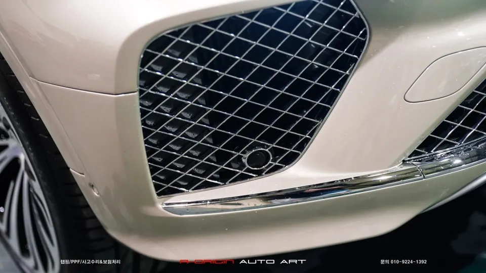 Bentley BentaygaのPPF施工事例|費用目安・仕上がり 施工写真 3-1