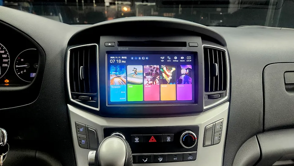Hyundai StarexのAndroid Auto・CarPlay取付事例 施工写真 4-2