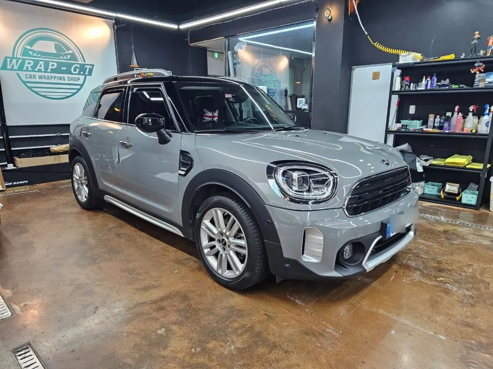 MINI Countrymanのカーフィルム施工事例|費用目安・仕上がり 施工写真 4-1