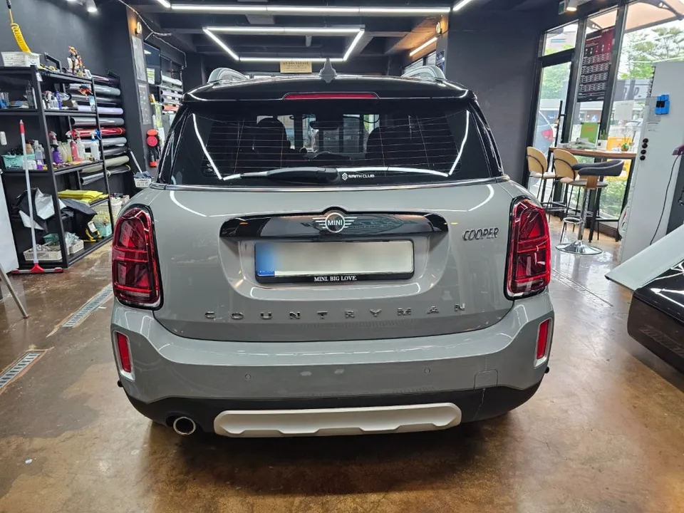 MINI Countrymanのカーフィルム施工事例|費用目安・仕上がり 施工写真 1-2