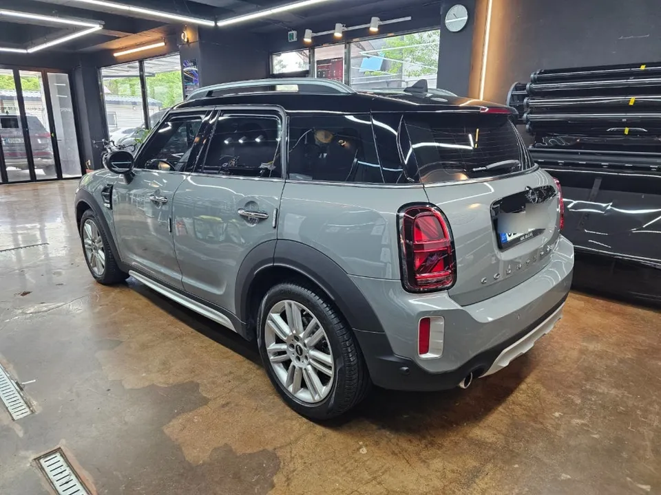 MINI Countrymanのカーフィルム施工事例|費用目安・仕上がり 施工写真 2-2