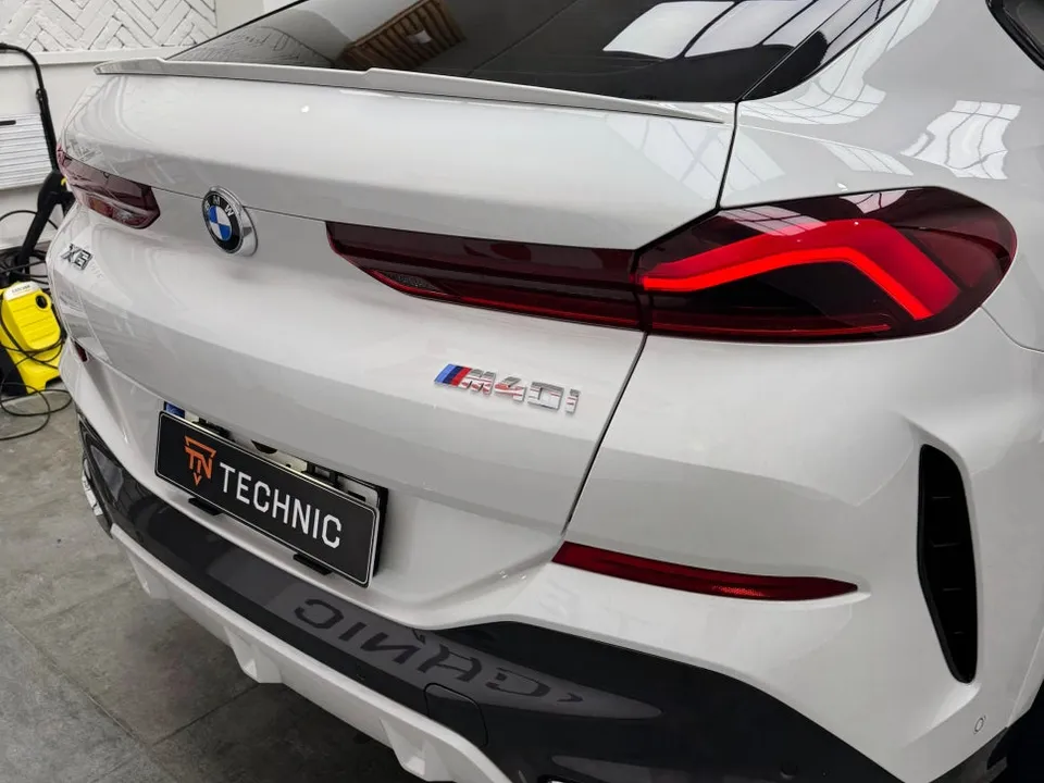 BMW X6のPPF施工事例 施工写真 1-3