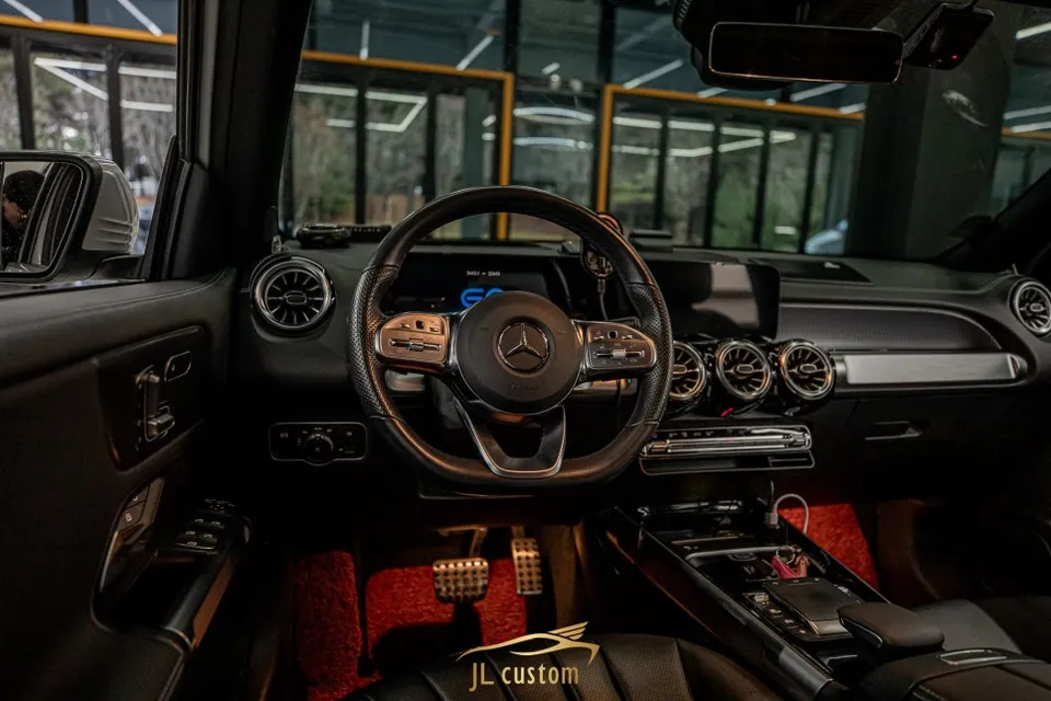 Mercedes-Benz EQB seat climate - Mercedes-Benz EQB Heated Seats Review — Essential Winter Comfort photo 5