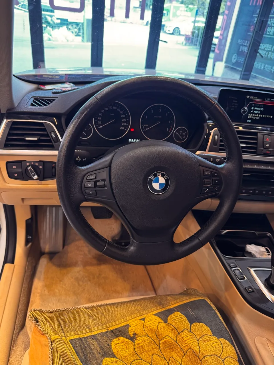 BMW 3 Series F30 steering wheel - BMW F30 Steering Wheel Customization Review — Enhanced Driving Ex photo 3