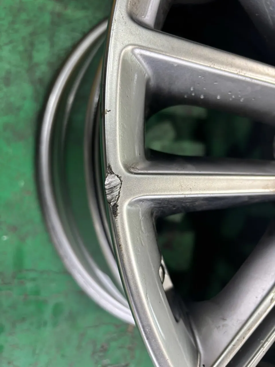Kia K900 wheel repair - Kia K900 Wheel Repair & Painting Review — Cost & Results photo 3