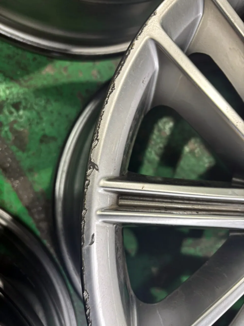 Kia K900 wheel repair - Kia K900 Wheel Repair & Painting Review — Cost & Results photo 4