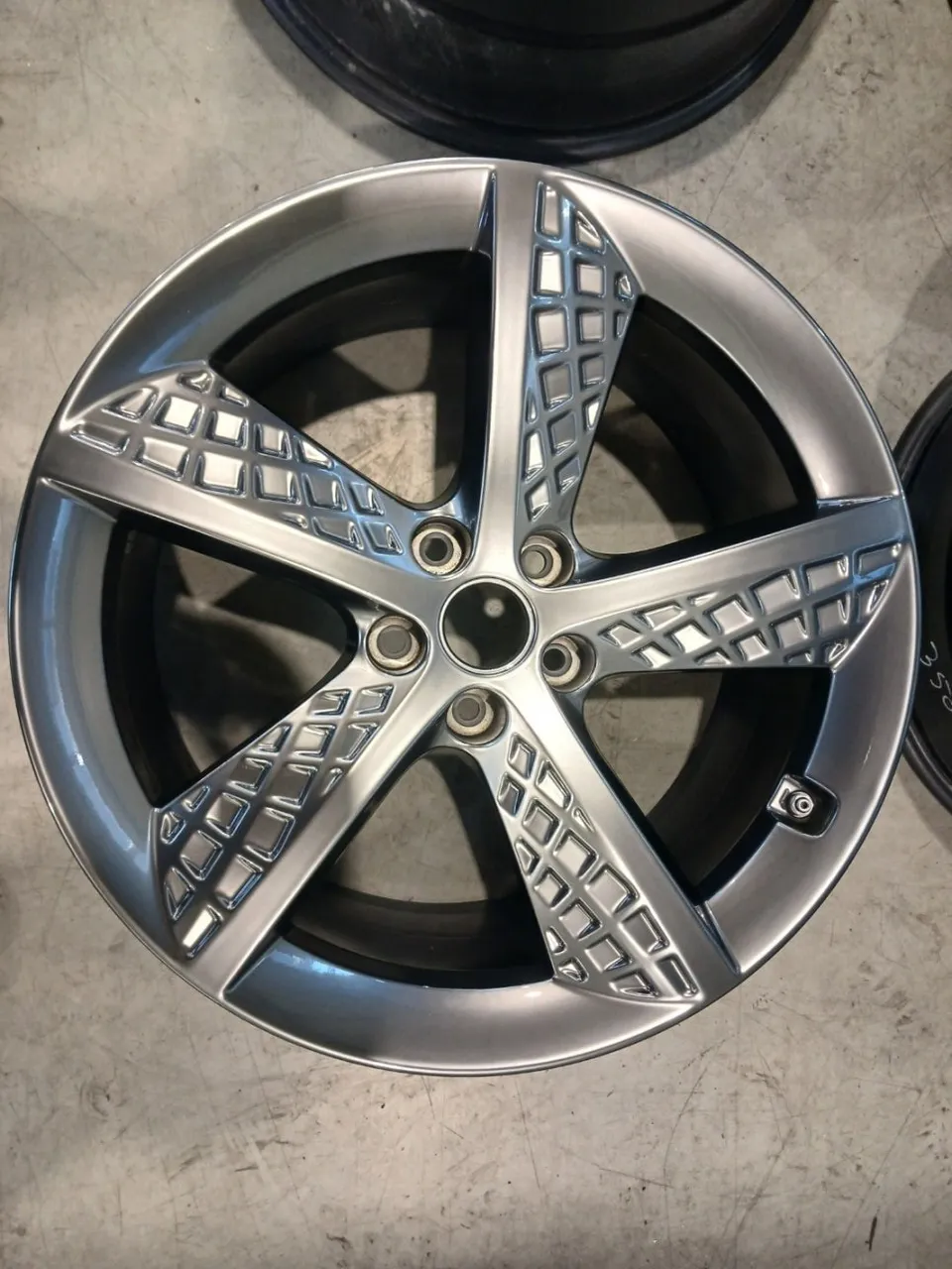 Genesis G80 Wheel Repair & Refinishing Review — Cost-Effective Restoration After