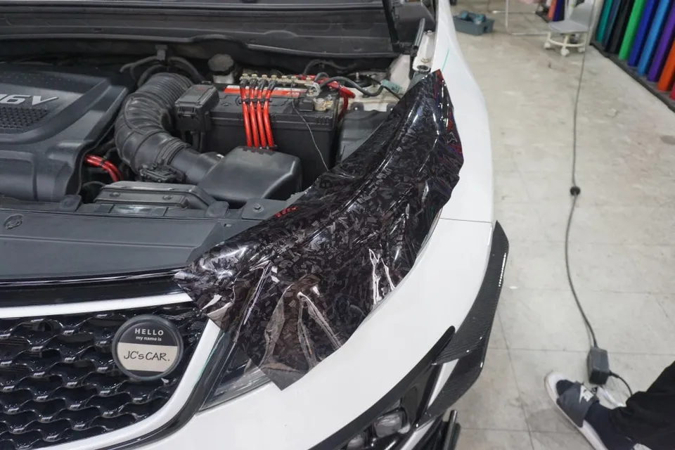 Kia Sportage Rのカーラッピング事例|フォージドカーボン風 施工写真 3-2