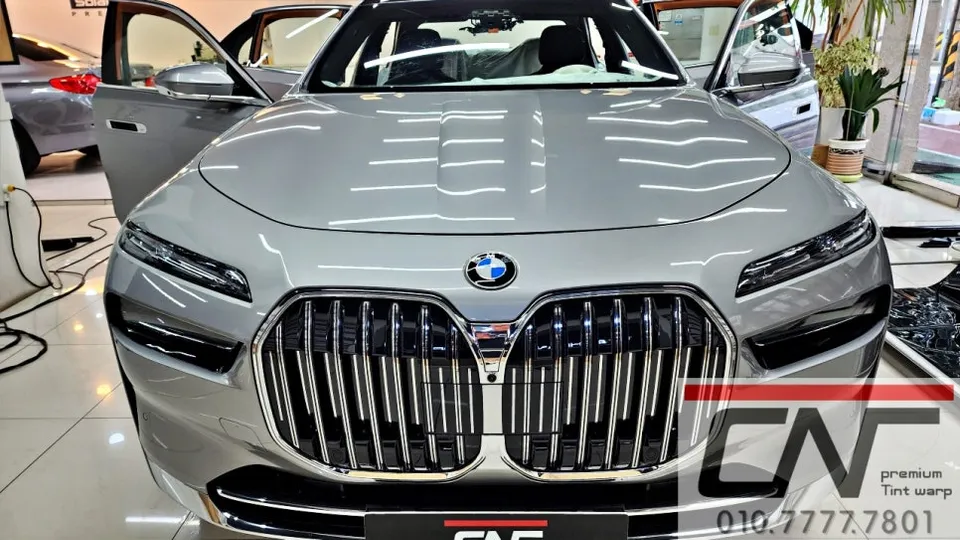 BMW 7 Seriesのカーフィルム施工事例｜費用目安・仕上がり 施工写真 3-2