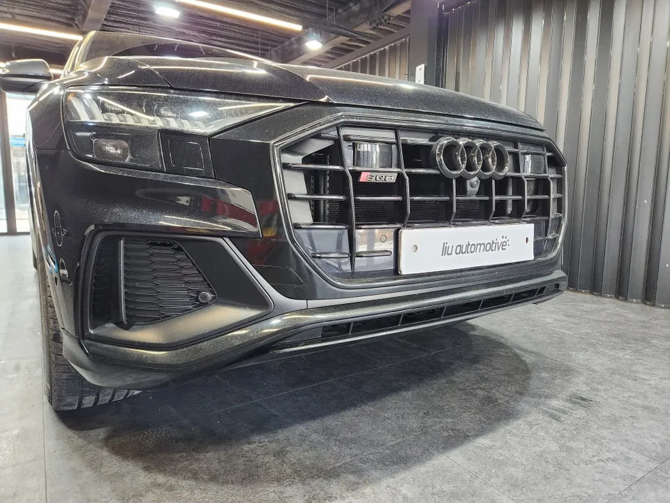 Audi Q8 body kit - Audi Q8 Body Kit Installation Review photo 4