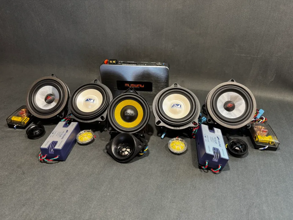 BMW 520i G60 Car Audio Upgrade: Premium Speaker Installation photo 2