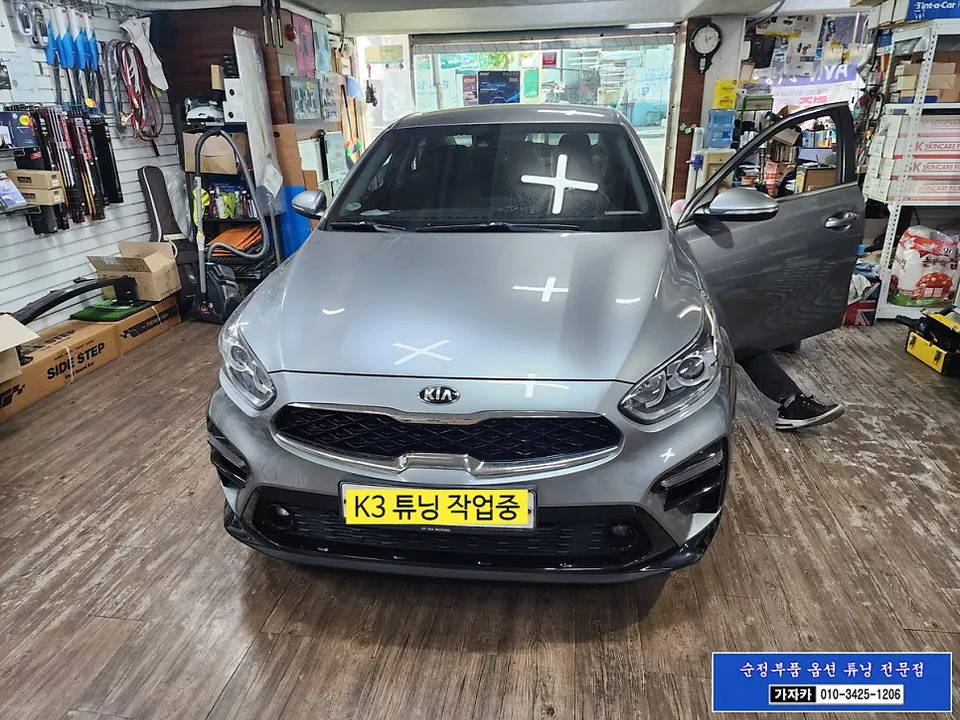 Kia K3 ambient lighting - Kia K3 Ambient Lighting Review: Interior LED Upgrade Cost photo 3