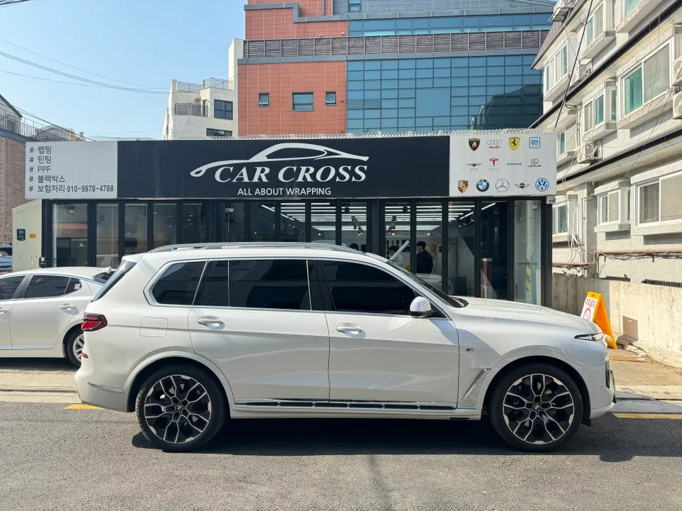 BMW X7 PPF施工事例:フロントバンパー保護と費用目安 施工写真 2-1