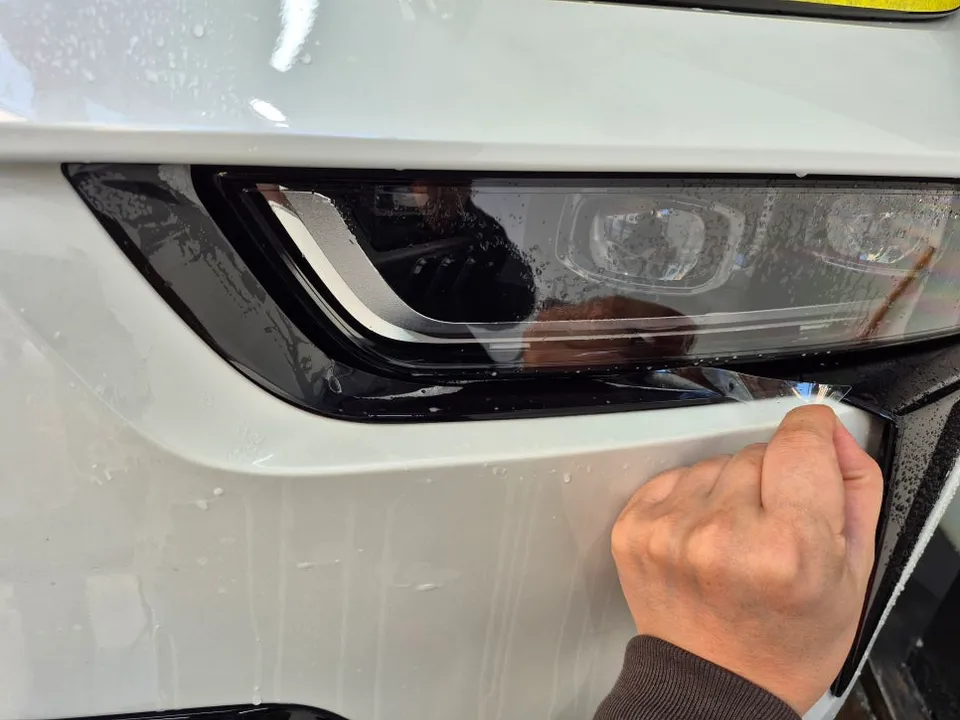 BMW X7 PPF施工事例:フロントバンパー保護と費用目安 施工写真 1-3