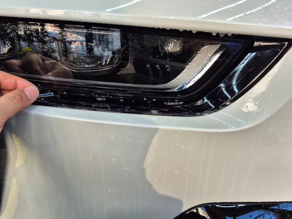 BMW X7 PPF施工事例:フロントバンパー保護と費用目安 施工写真 2-3