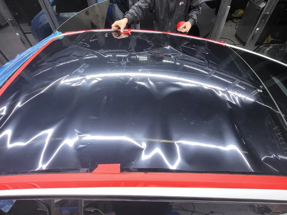 Tesla Model Yのカーフィルム施工事例|費用目安・仕上がり 施工写真 3-2
