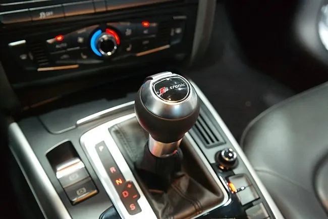 Audi A6 C6 steering wheel - Audi A6 C6 Steering Wheel Customization Review photo 5
