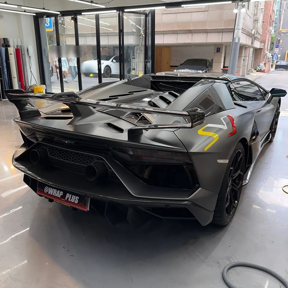 Lamborghini Aventador ppf - Lamborghini Aventador PPF Review: Black Wrap & Protection photo 4