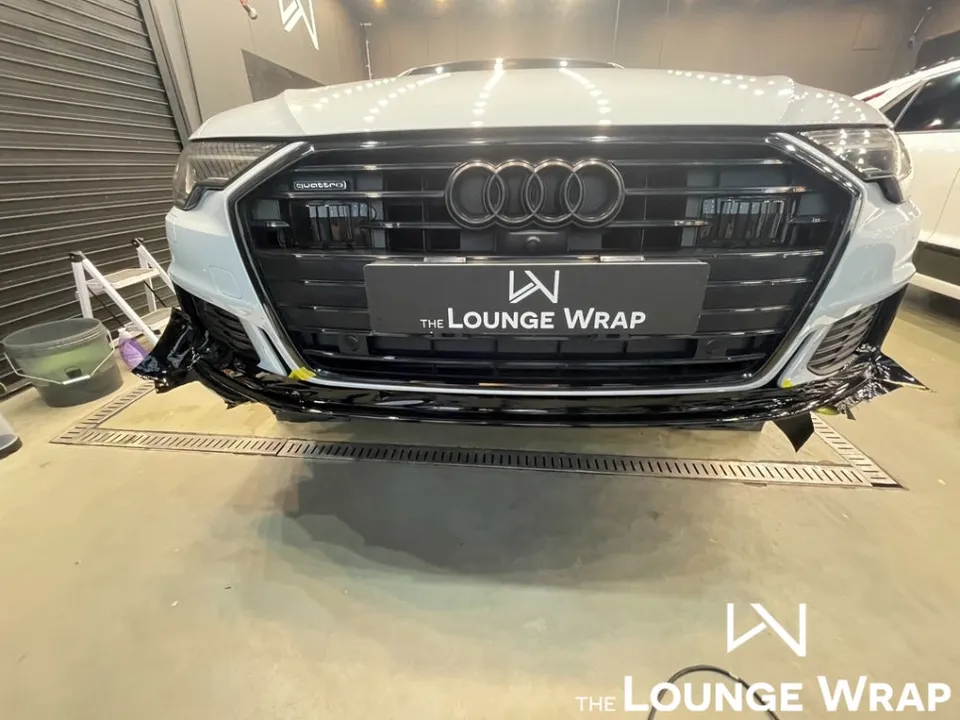 Audi A6のカーラッピング事例 施工写真 2-2