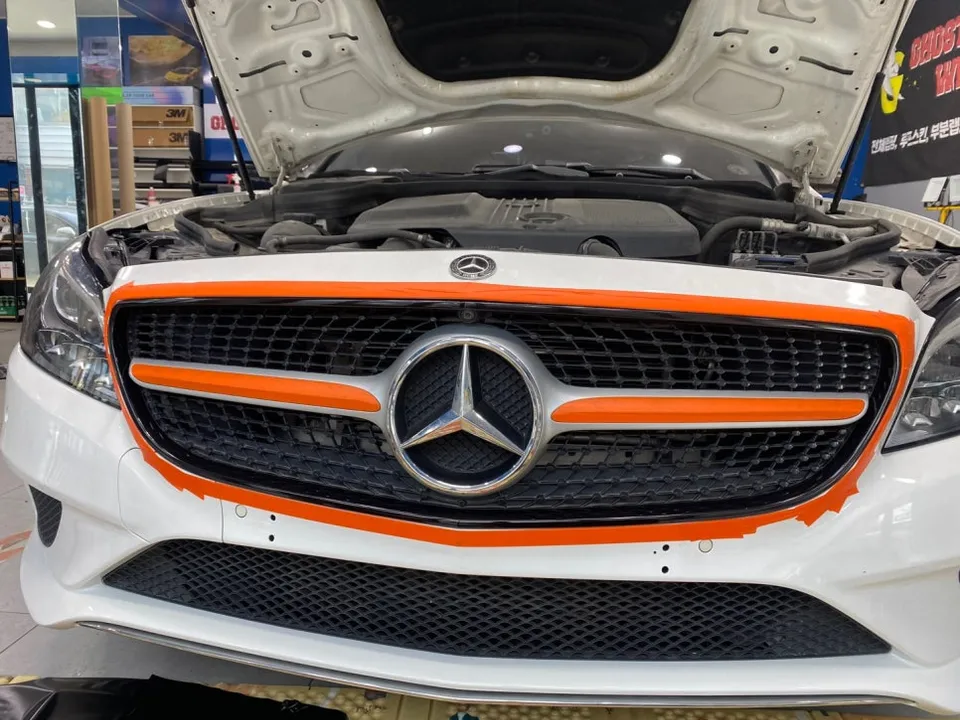 Mercedes-Benz CLAのカーラッピング事例｜費用目安・仕上がり 施工写真 3-1