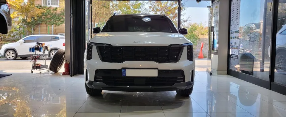 Kia Sorento MQ4 ambient lighting installation result