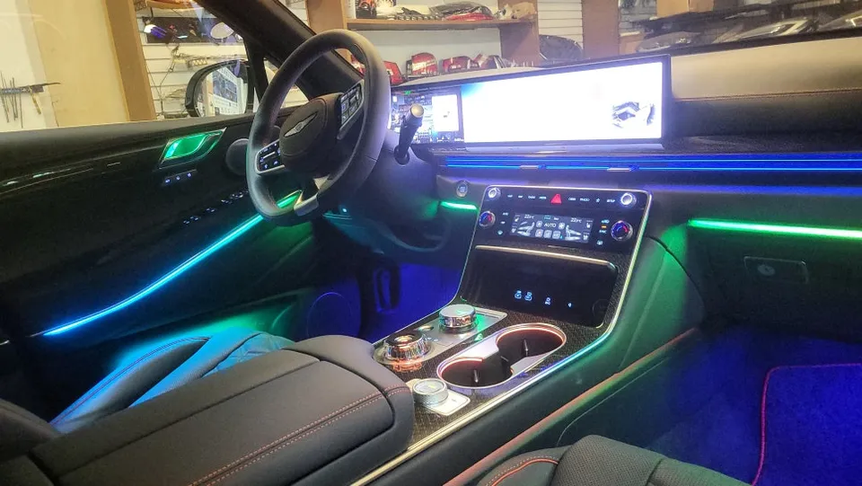 Genesis GV80 Coupe ambient lighting - Genesis GV80 Coupe Ambient Lighting Review photo 3