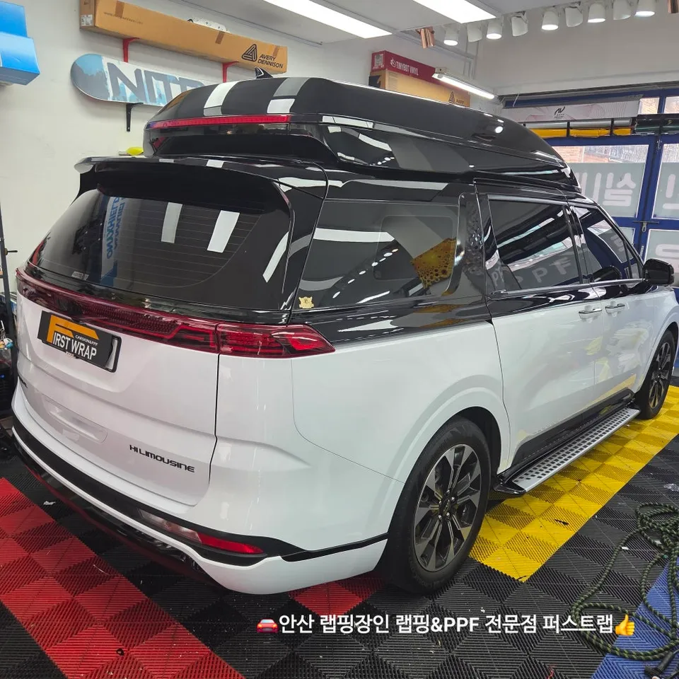 Kia Carnival Hi-Limousine ppf - Kia Carnival PPF Review: Stunning Two-Tone Transformation photo 3
