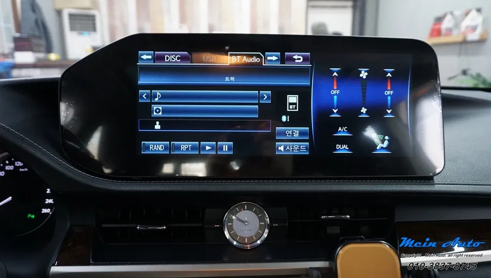 Lexus ESのAndroid Auto・CarPlay取付事例 施工写真 1-2
