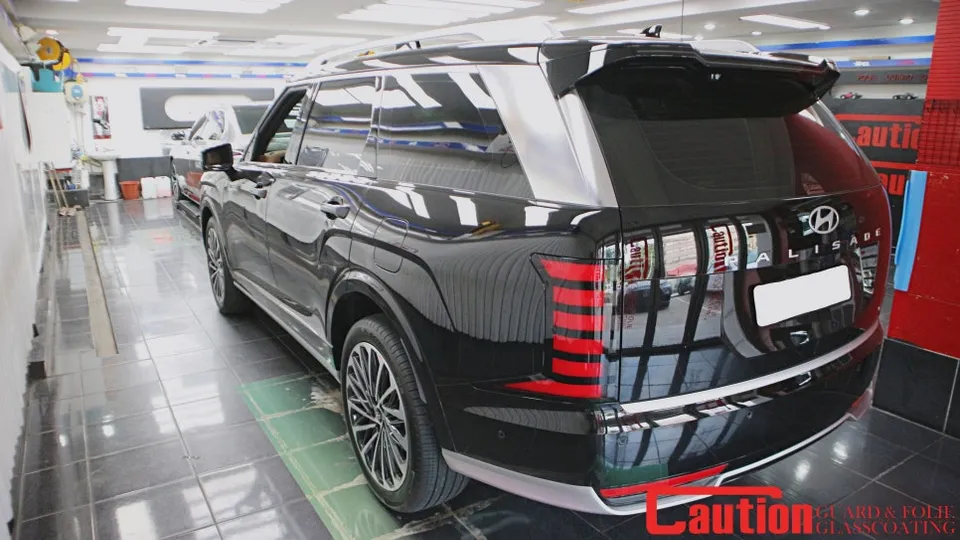 Hyundai Palisade LX3のカーラッピング事例|クロームパーツをブラック化 施工写真 1-1