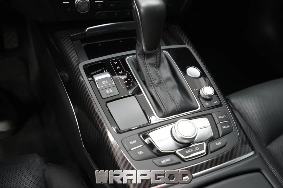Audi A6のカーラッピング事例｜費用目安・仕上がり 施工写真 1-3