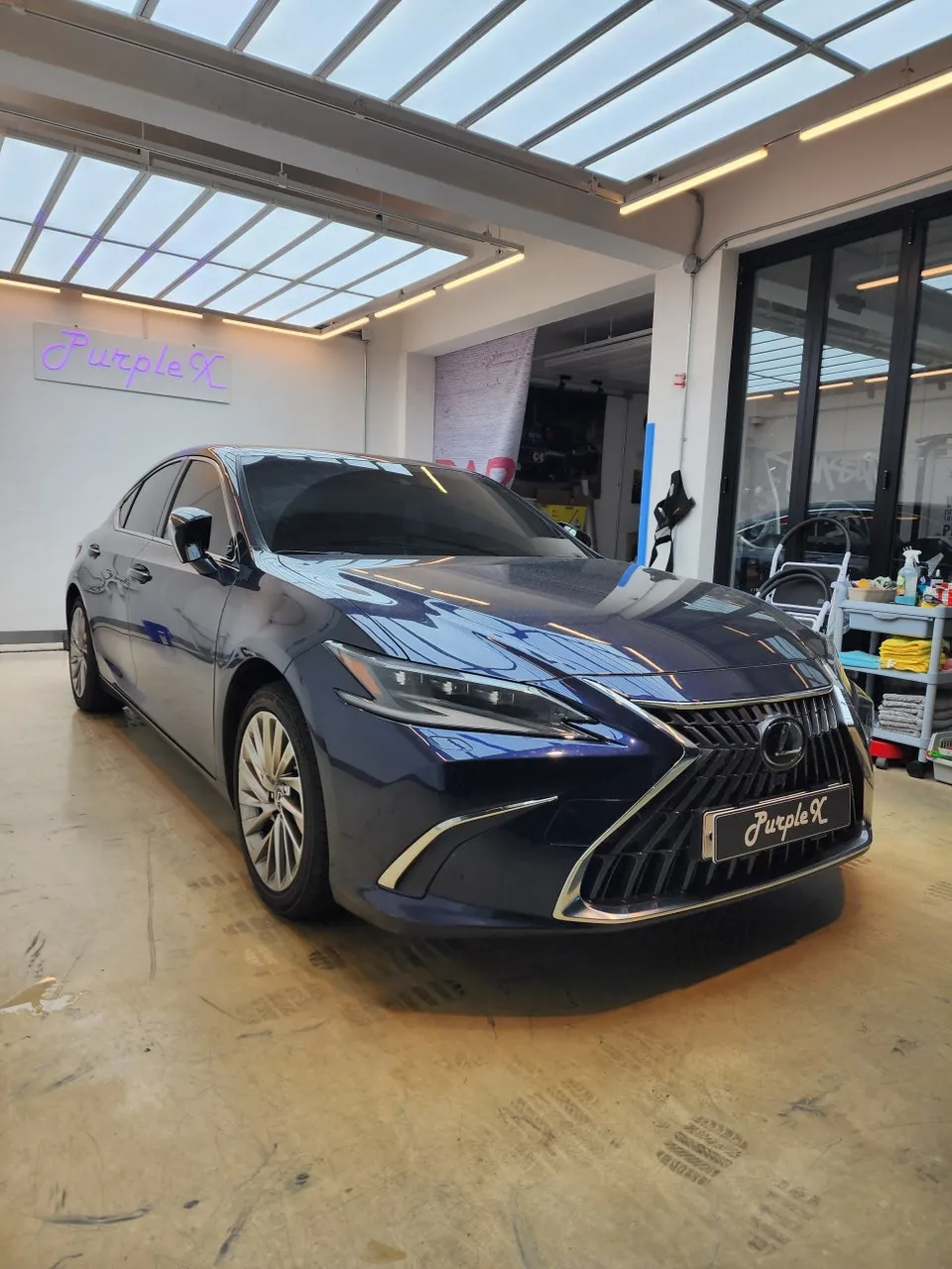 Lexus ES 300hのガラスコーティング事例 施工写真 2-1