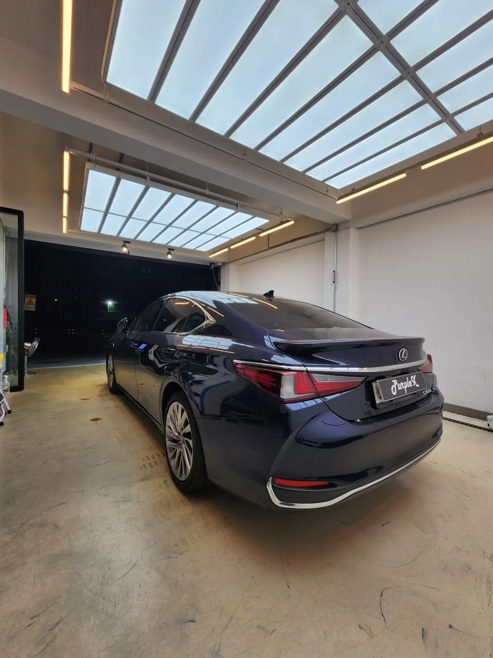 Lexus ES 300hのガラスコーティング事例 施工写真 4-1