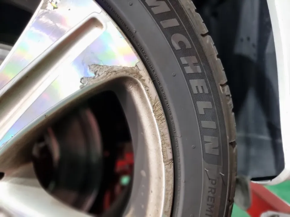 Mercedes-Benz E-Class W213 wheel repair - Mercedes-Benz E-Class W213 Wheel Repair & Painting Review photo 7