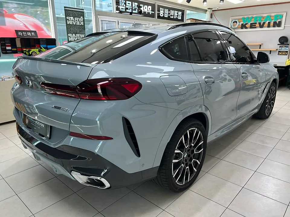 BMW X6 G06 カーラッピング事例|費用目安・仕上がり 施工写真 2-1
