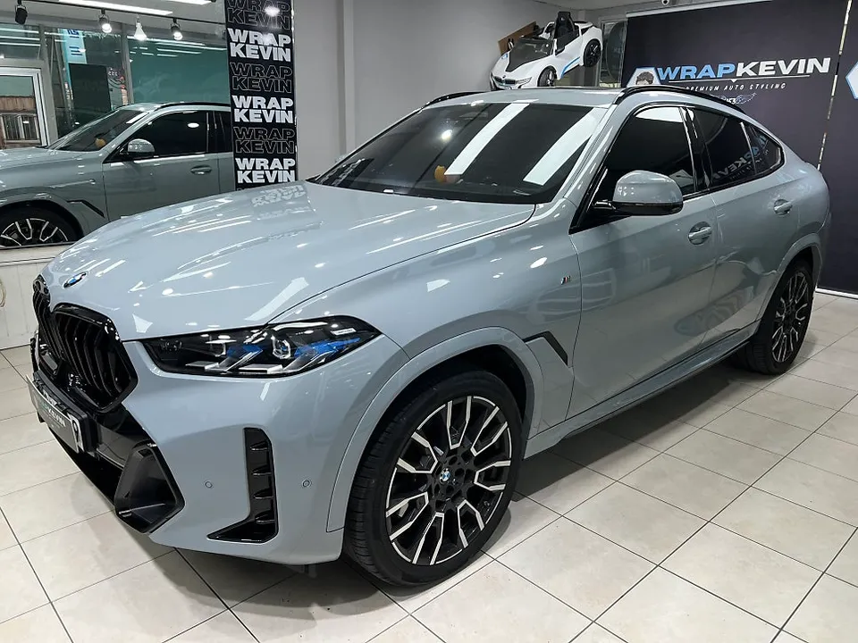 BMW X6 G06 カーラッピング事例|費用目安・仕上がり 施工写真 3-3