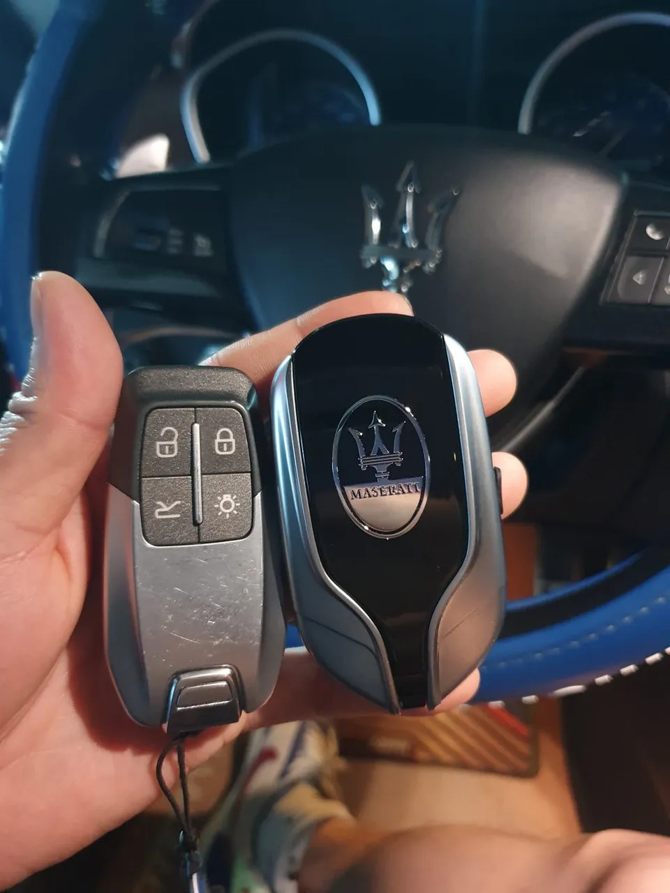 Maserati Ghibli oem options - Maserati Ghibli OEM Options Review: LCD Key Upgrade photo 3