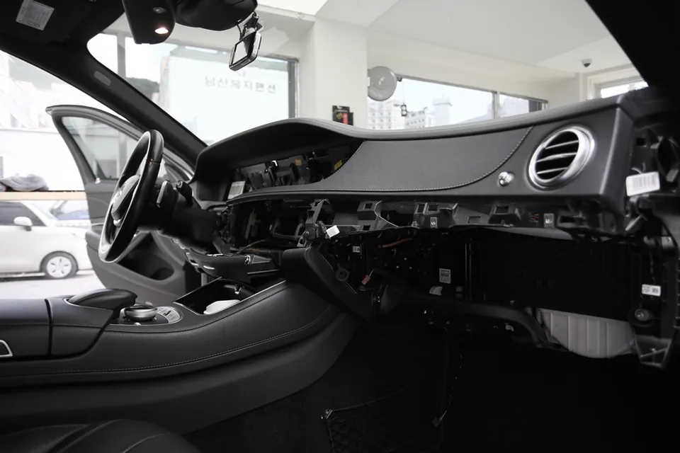 Mercedes-Benz S-Class Window Tinting Review — Enhanced Comfort photo 3