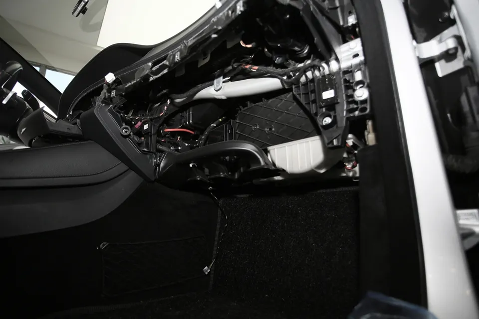 Mercedes-Benz S-Class window tinting - Mercedes-Benz S-Class Window Tinting Review — Enhanced Comfort photo 4