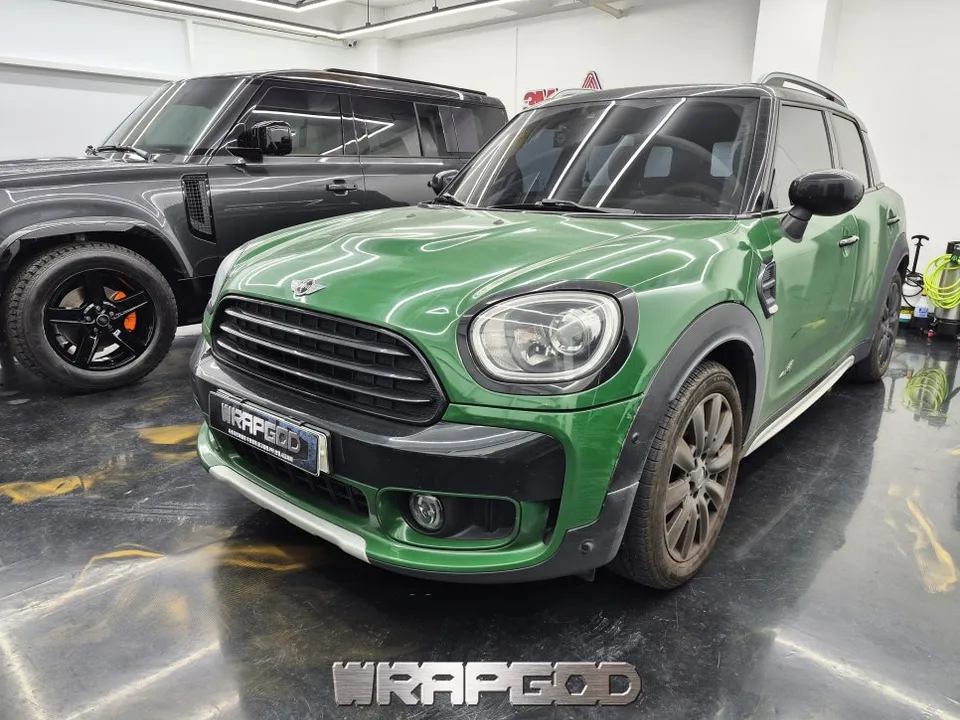 MINI Countrymanのカーラッピング事例 施工写真 5